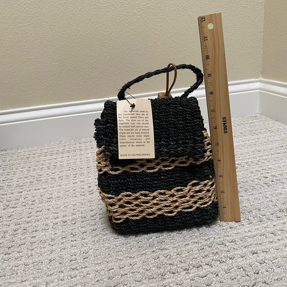 Esprit black and tan straw tote - Picture 4 of 4